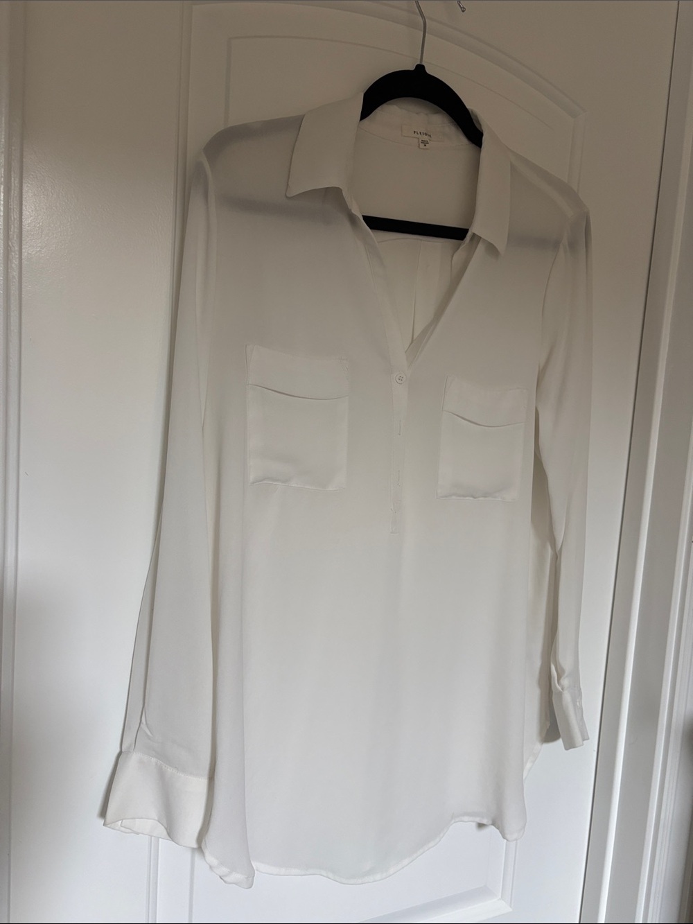Pleione Classic White Collared Blouse